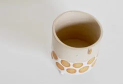 Atelier Stella Oatmeal Spot Tripod Planter 11 Atelier Stella Oatmeal Spot Tripod Planter -Twentytwentyone Shop atelier stella baggot medium oatmeal spot tripod planter 5