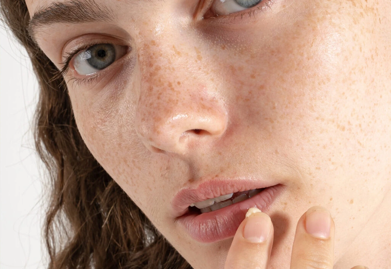 Haeckels Vitamin E Lip Balm 5 Haeckels Vitamin E Lip Balm - Image 3