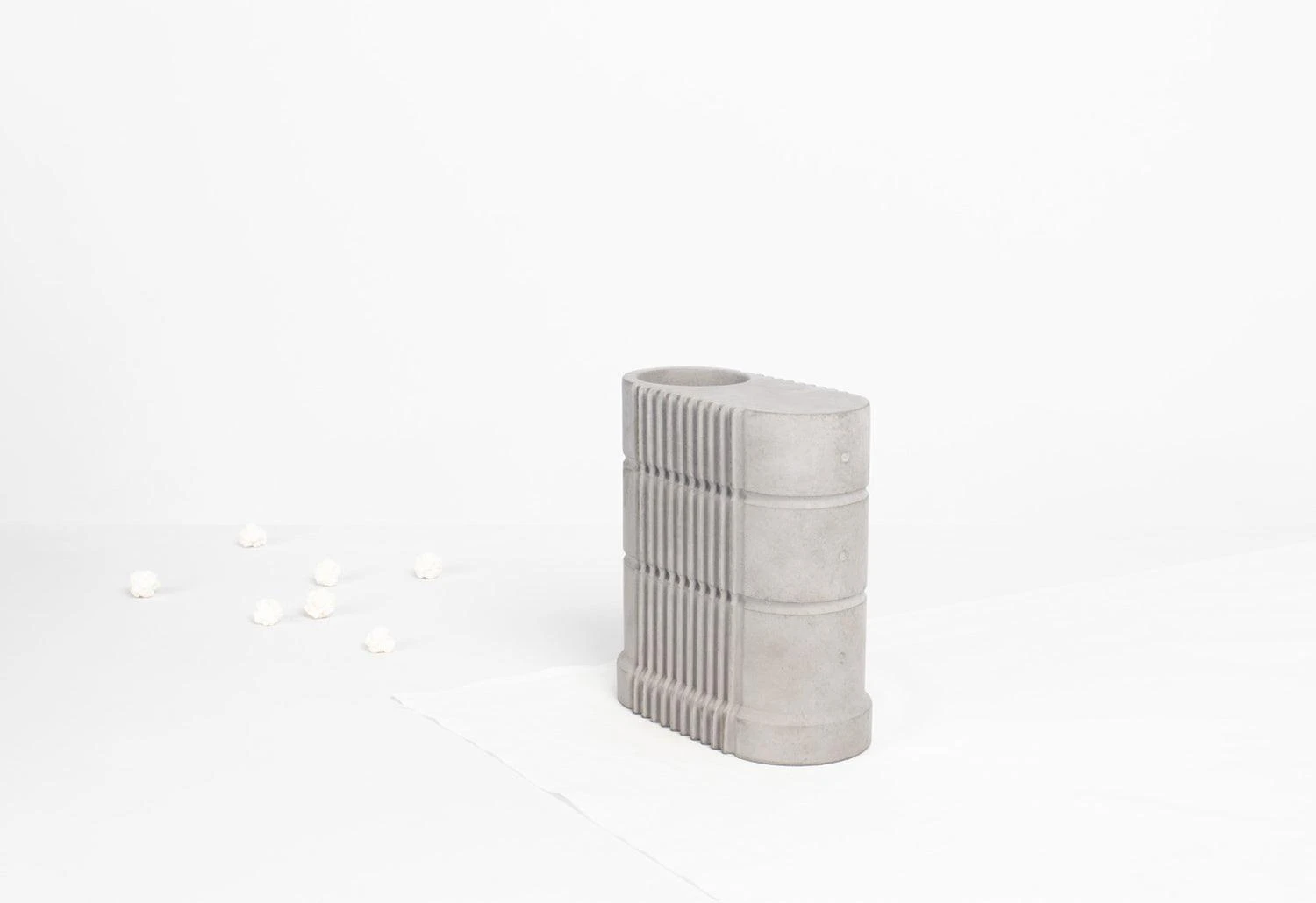 Tiipoi Siment Pillar Vase 6 Tiipoi Siment Pillar Vase - Image 4