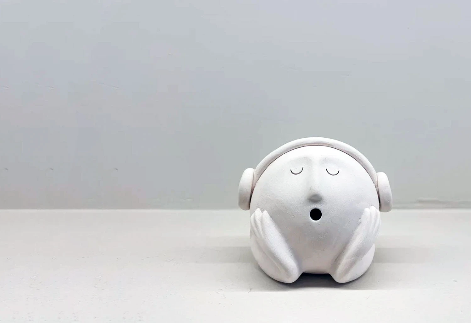 Aman Khanna Easy Listener Clayhead 4 Aman Khanna Easy Listener Clayhead - Image 2