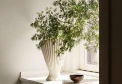 Twentytwentyone Shop -Twentytwentyone Shop twentytwentyone Ferm Living Fountain Vase 4