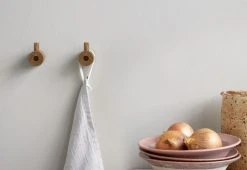 Moebe Wooden Wall Hook 11 Moebe Wooden Wall Hook -Twentytwentyone Shop twentytwentyone Moebe Wall Hook 4