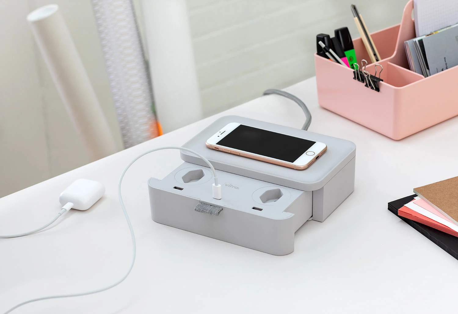 Vitra Ampi Charger, 2021 4 Vitra Ampi Charger, 2021 - Image 2