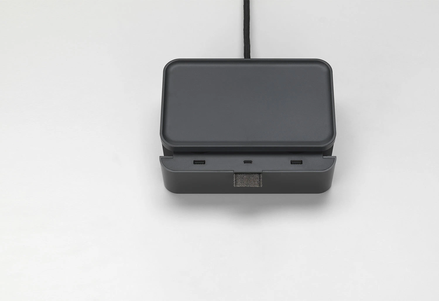 Vitra Ampi Charger, 2021 9 Vitra Ampi Charger, 2021 - Image 7