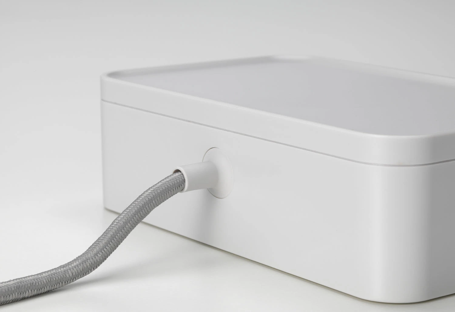 Vitra Ampi Charger, 2021 19 Vitra Ampi Charger, 2021 - Image 17