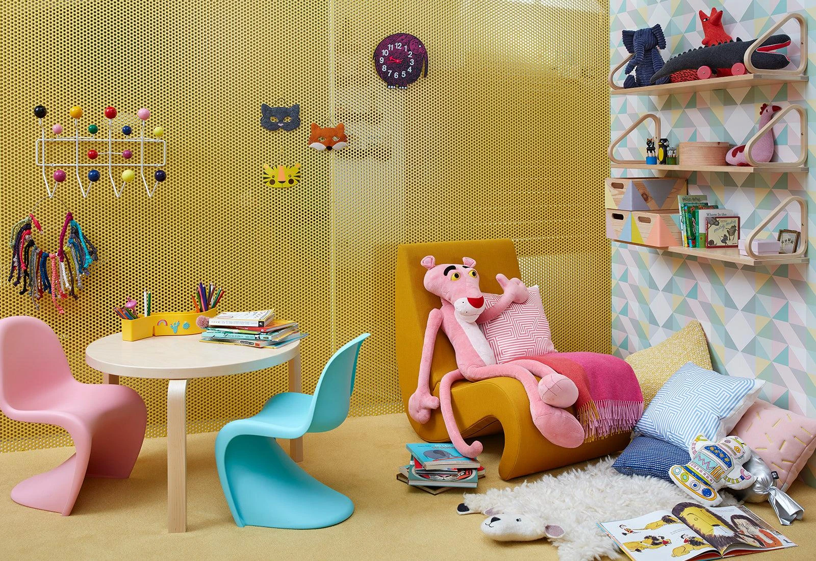 Vitra Eames Hang It All, 1953 8 Vitra Eames Hang It All, 1953 - Image 7